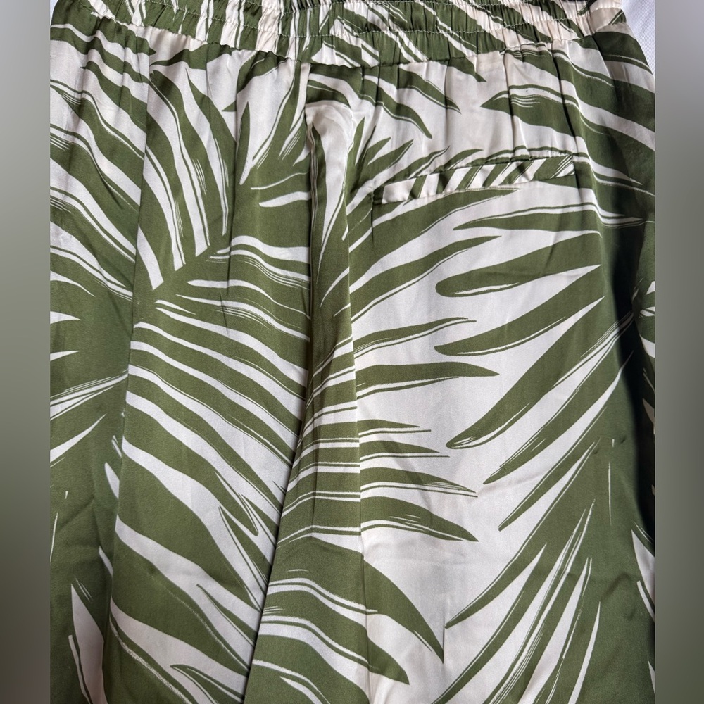Mahina Palm Leaf Satin Baggy Pants NWT - Picture 6 of 8